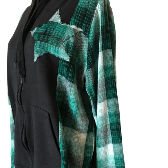 Upcycled Patchwork Jacket, M-L: Flannel Hoodie Sweatshirt, Green Plaid, Star - Picture 4 of 11
